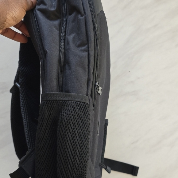 Monsdle Black Travel Laptop Backpack with USB Charging Port - 16" tall New - Picture 10 of 13